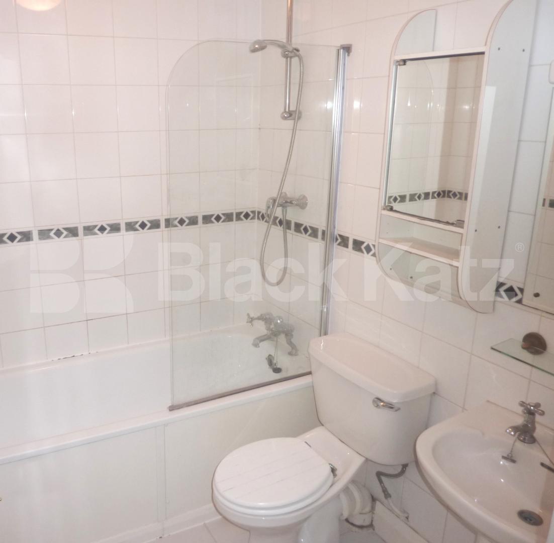 			NEW INSTRUCTION!, 2 Bedroom, 1 bath, 1 reception Flat			 St Stephens Gardens , NOTTING HILL